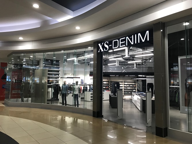 XS Denim - Galleria Shopping Centre